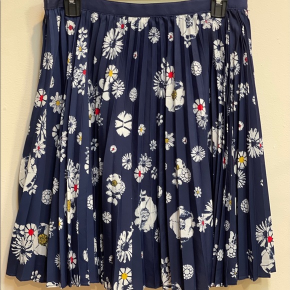 Jason Wu Pleated Floral Skirt from Target - Picture 4 of 5